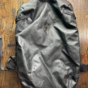 Cotopaxi Allpa 35 liter travel pack